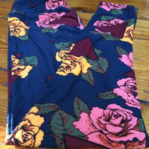 LuLaRoe Pants - Lularoe OS 🦄 rose 🌹 garden leggings!